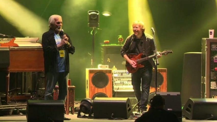 Phish Welcomes Kenny Rogers For 'The Gambler' At Bonnaroo In 2012