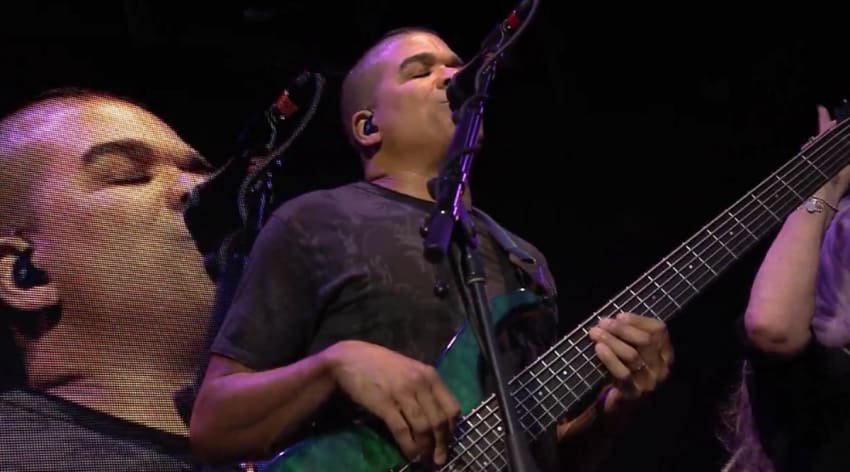 Oteil Sings