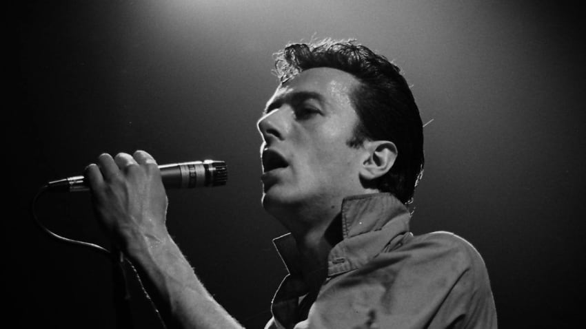 Remembering Joe Strummer: Hear The Clash’s 1st Known Recorded Concert