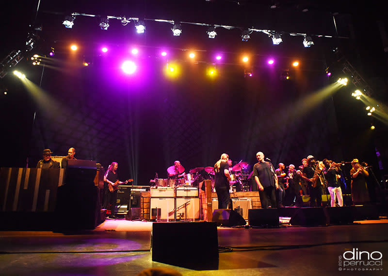 tedeschi-trucks-band-beacon-night-three-dino-perrucci-9