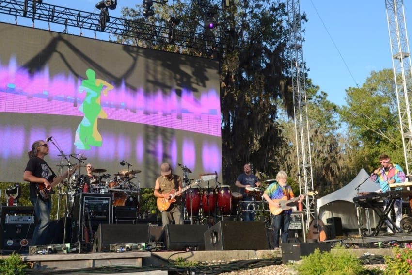 suwannee-hulaween-2016-charles-izenstark-76