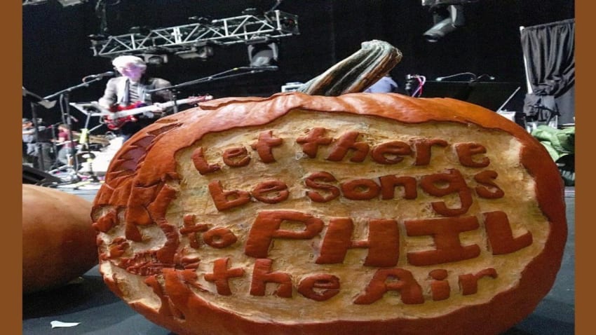 Phil Lesh Closes Out Phil-O-Ween Run & Announces Grateful Dead Tribute Finale