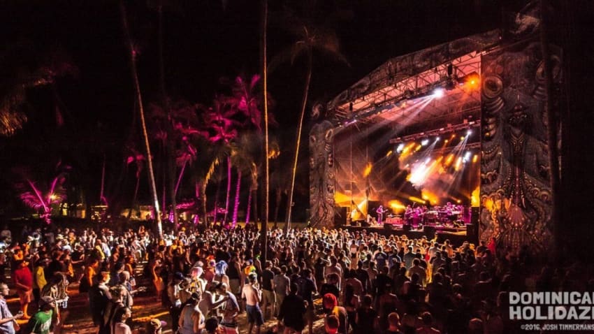 Party In Punta Cana: Dominican Holidaze 2016 Day 2 - Photos & Setlists