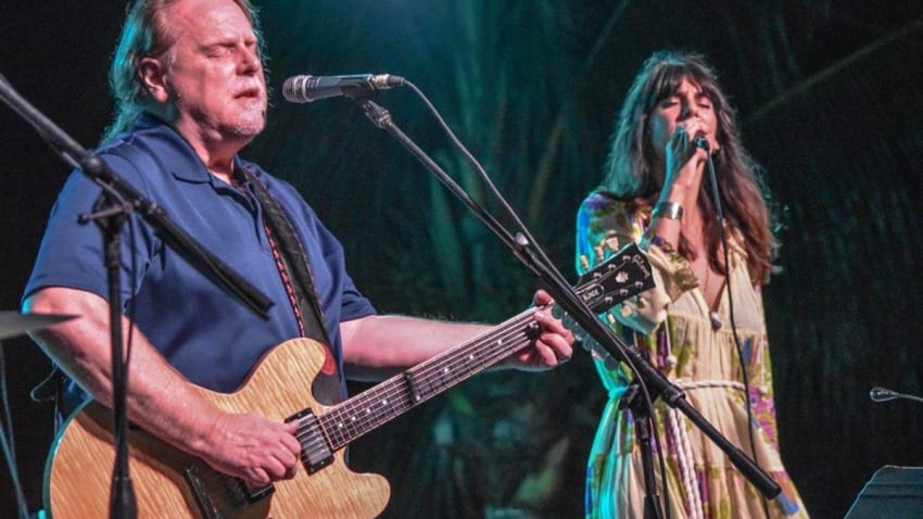 Warren Haynes Welcomes Guests For Solo Set At Island Exodus 2017