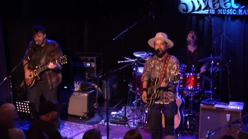 Pro-Shot Full Show Video: Jackie Greene Performs ‘Till The Light Comes’ Album At Sweetwater