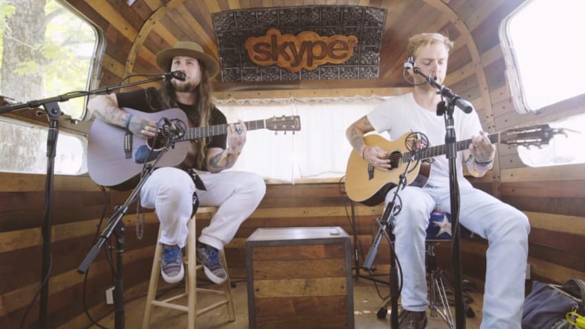 Pro-Shot Video: Mihali Savoulidis & Trevor Hall Perform 'Every Soul'