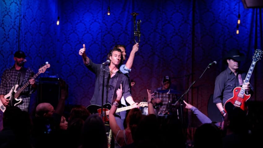 Roger Clyne and the Peacemakers