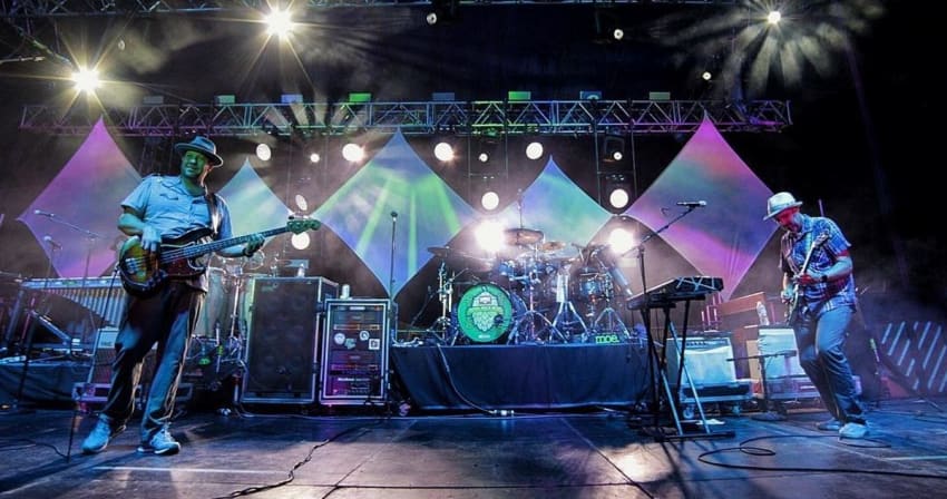 moe moedown instagram Crop