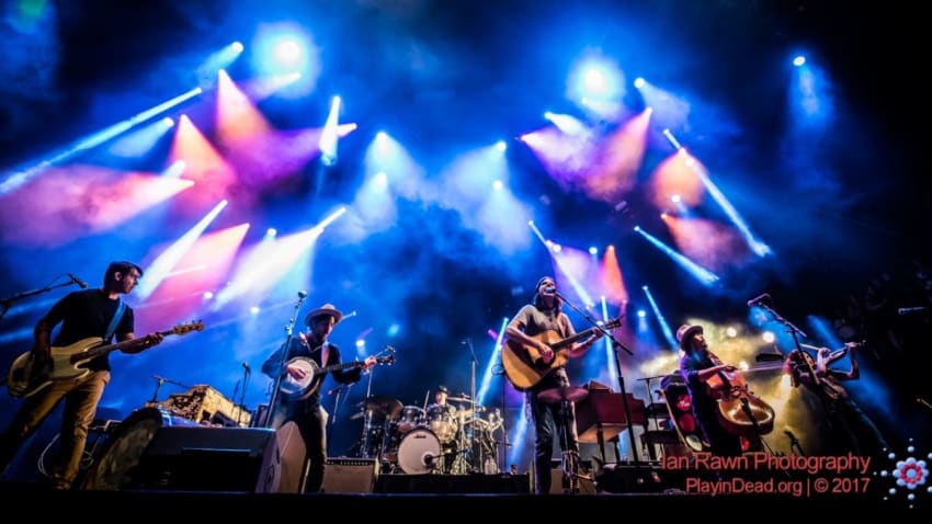 The Avett Brothers Honor Tom Petty In Iowa