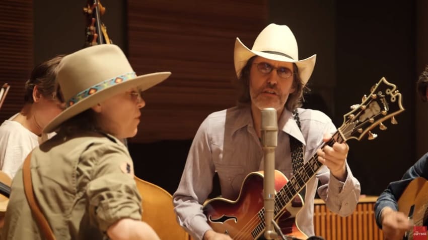 Pro-Shot Video: David Rawlings Performs 'Cumberland Gap' Live On The Current