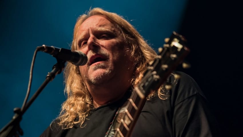 Warren Haynes Announces November Outdoor Concert In Connecticut Featuring Danny Louis