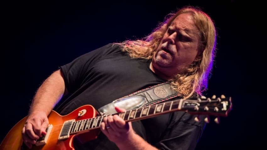 WNCW Announces Warren Haynes Christmas Pre-Jam 2018 Broadcast