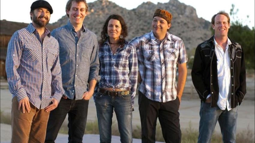 Donna The Buffalo Announces New Studio Album 'Dance In The Street' & Shares Single