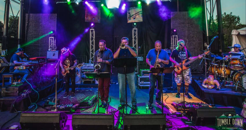 Giant Country Horns Twiddle Crop 2017