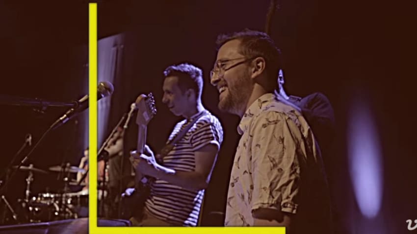 Pro-Shot: Vulfpeck Audience Sings Along To Instrumental In Dublin