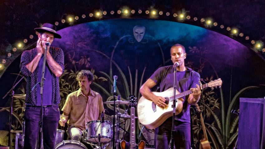 Exclusive Premiere: Jack Johnson To Appear On 'Front And Center'