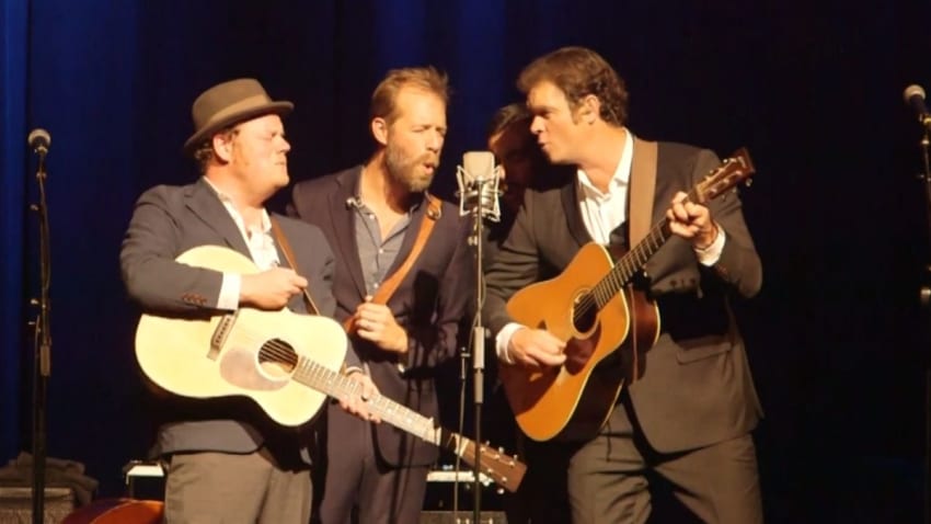 Exclusive Video Premiere: Steep Canyon Rangers Cover Bob Dylan’s ‘Let Me Die In My Footsteps’