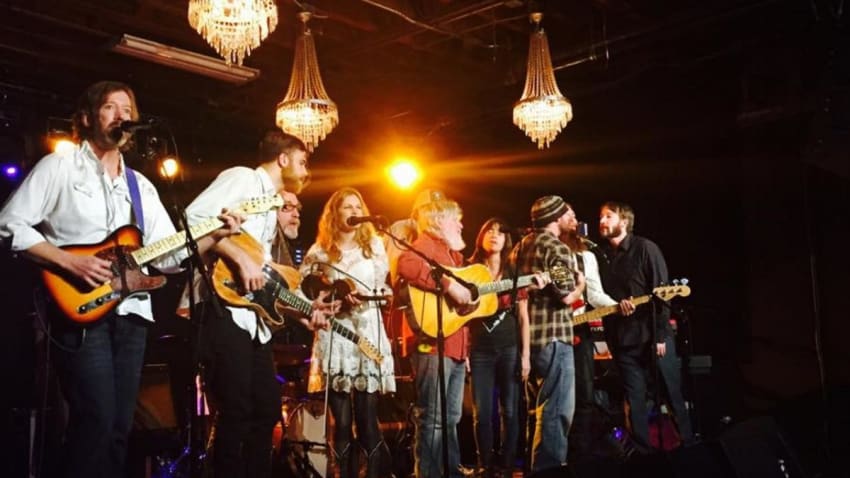 Exclusive Premiere: Grant Farm & Friends Share Selections From 'Meeting On The Mountain LIVE Volume 1'