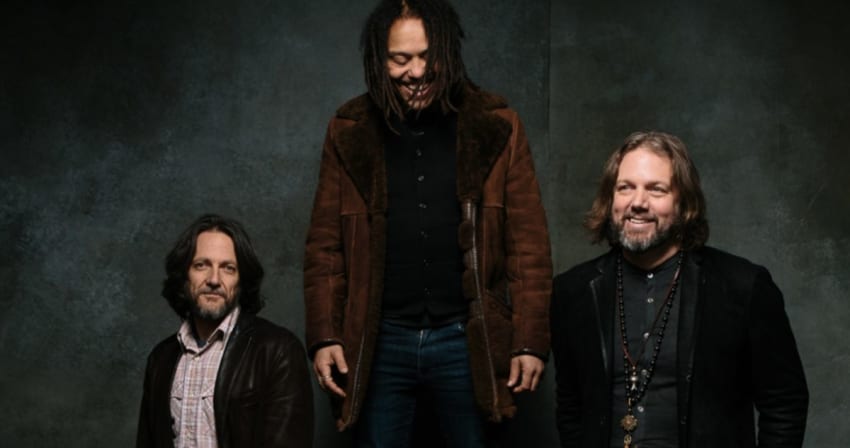 Magpie Salute 2018 Press Crop