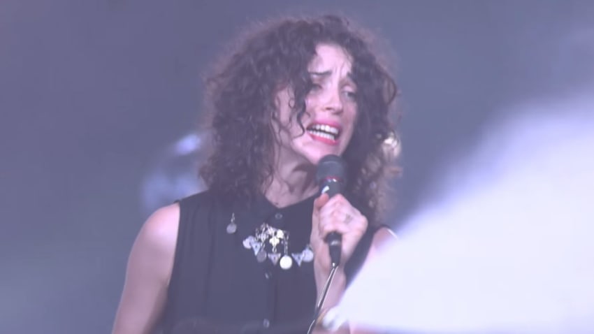 Pro-Shot Video: St. Vincent Performs ‘Krokodil’ At Coachella 2012