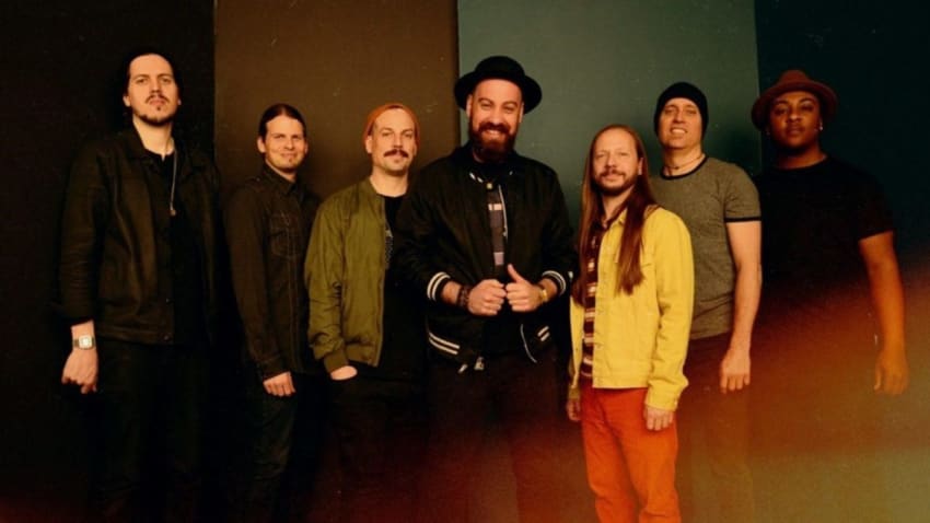 The Motet Press Crop 2018 Lainez