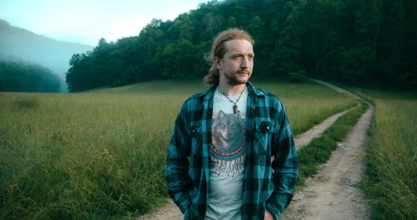 Tyler Childers Press Crop 4