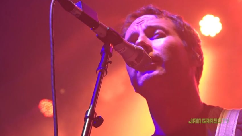 Exclusive Videos Premiere: Yonder Mountain String Band Covers Pink Floyd At 2017 Northwest String Summit