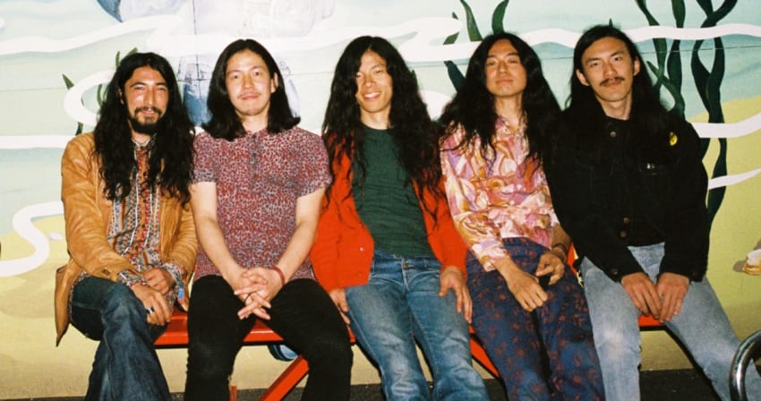 Kikagaku Moyo Press Crop 1
