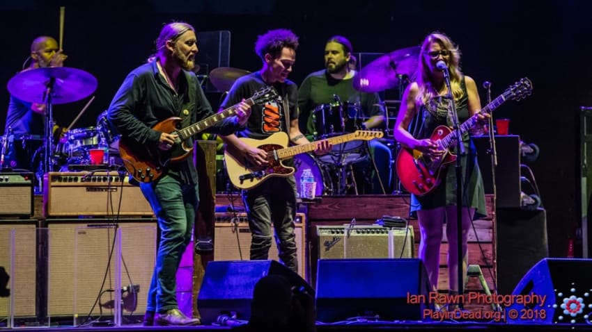 Tedeschi Trucks Band Honors Aretha Franklin & Welcomes Ivan & Ian Neville At Lockn’