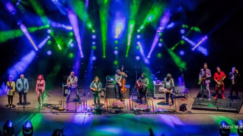 Review, Photos & Videos: Greensky Bluegrass Closes Out 2018 Red Rocks Run With More Guests