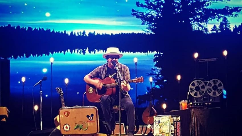 Eddie Vedder Welcomes Liz Phair, Johnny Marr & More At Ohana