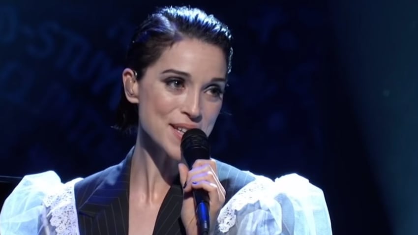 St. Vincent Performs ‘New York’ On ‘Jimmy Kimmel Live’