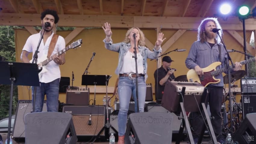 Amy Helm Performs 'This Too Shall Light' At Dirt Farmer Festival: Pro-Shot Video