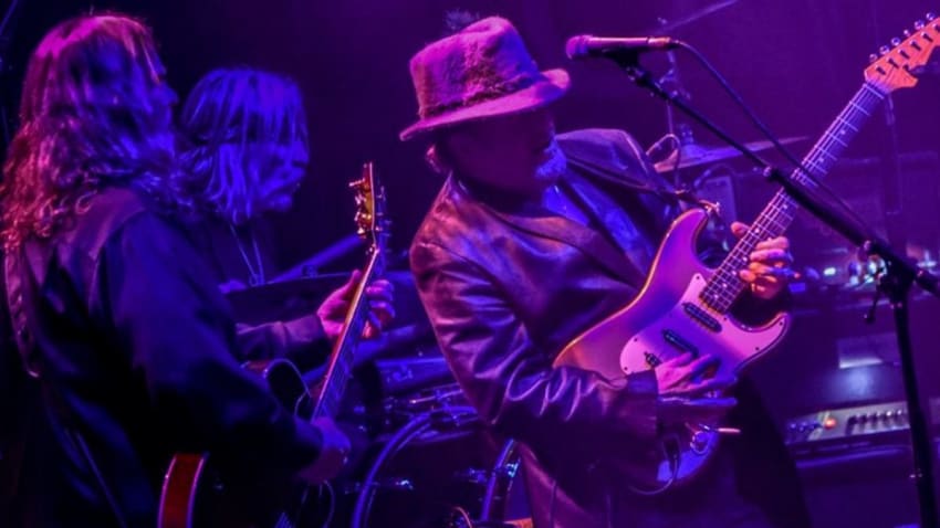 Gov't Mule Welcomes Guests At 1st Of 2 At The Beacon Theatre