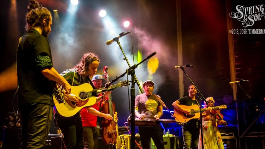 Greensky Bluegrass & Yonder Mountain String Band Kick Off Strings & Sol 2018 With Guest-Filled Sets