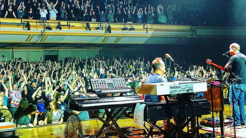 Umphrey's McGee Dust Off Pink Floyd & Simple Minds Covers In Cincinnati