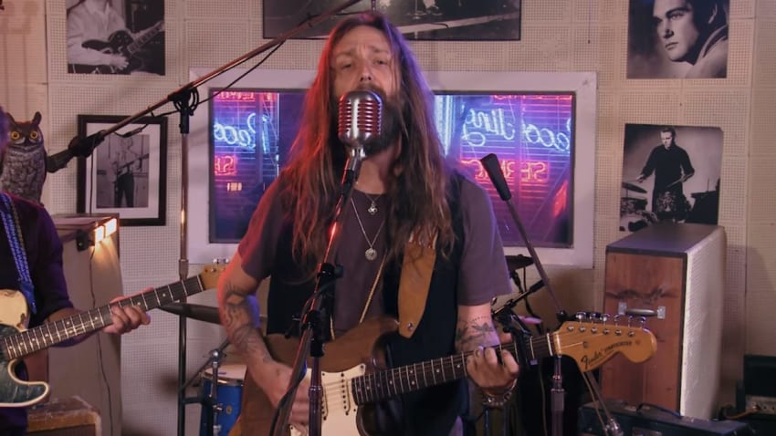 Chris Robinson Brotherhood Performs 'If You Had A Heart To Break' For 'Sun Studio Sessions' Television Show