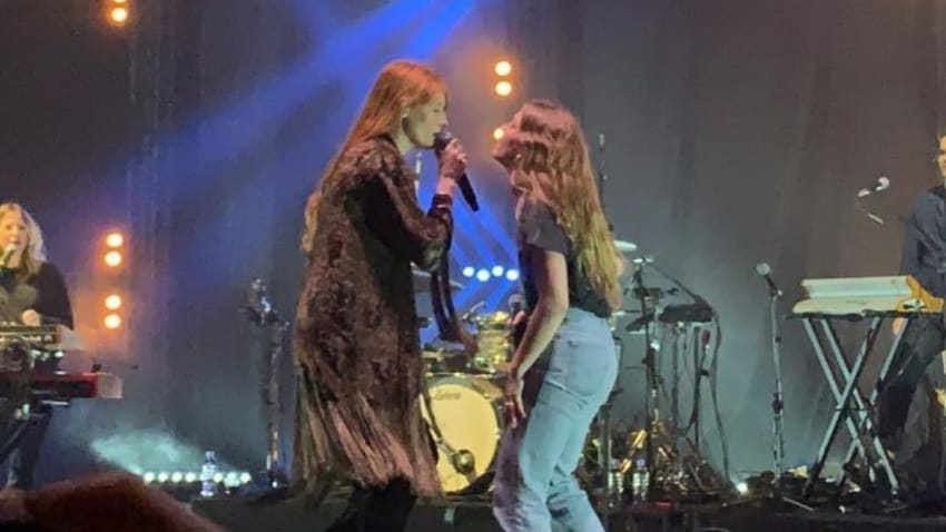 Florence Welch Joins Maggie Rogers For ‘Light On’ In London
