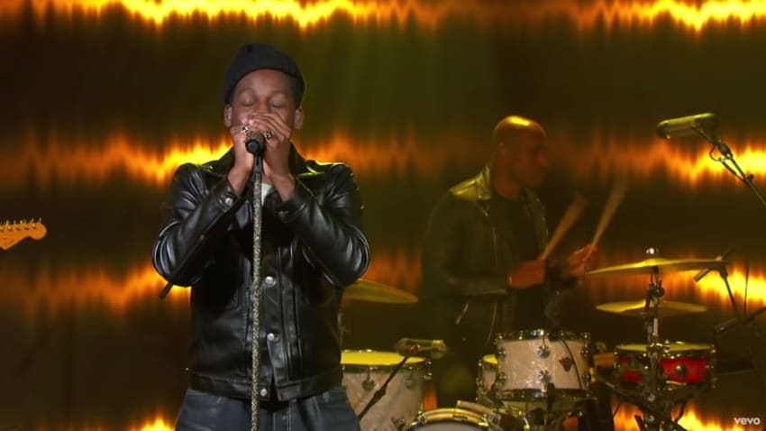 Leon Bridges Covers Ginuwine's 'Pony' For 'Jimmy Kimmel Live'