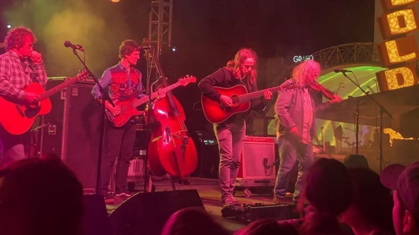 Billy Strings Teams With Railroad Earth & The Infamous Stringdusters At Bender Jamboree