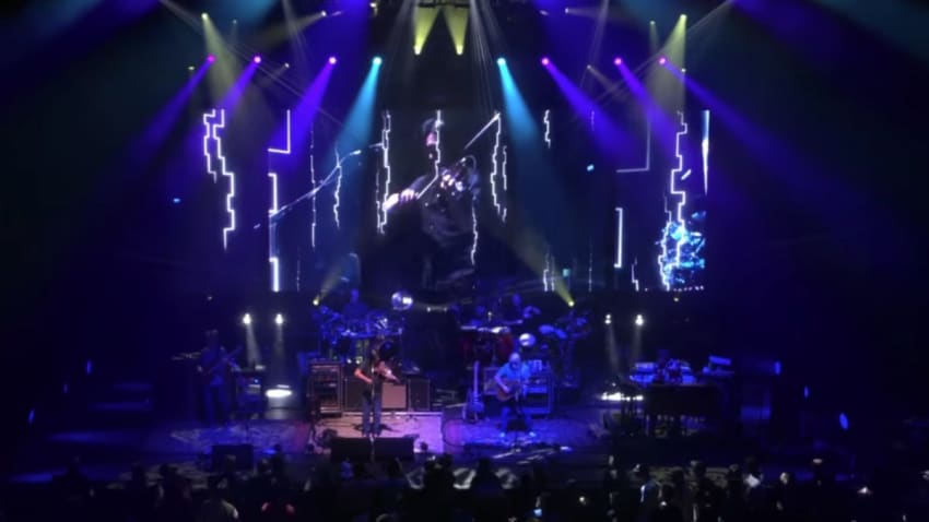 The String Cheese Incident Performs 'Hi Ho No Show' In St. Louis: Pro-Shot Video