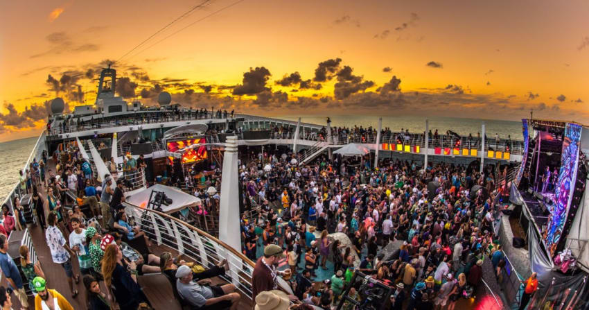 Jam Cruise Sunset