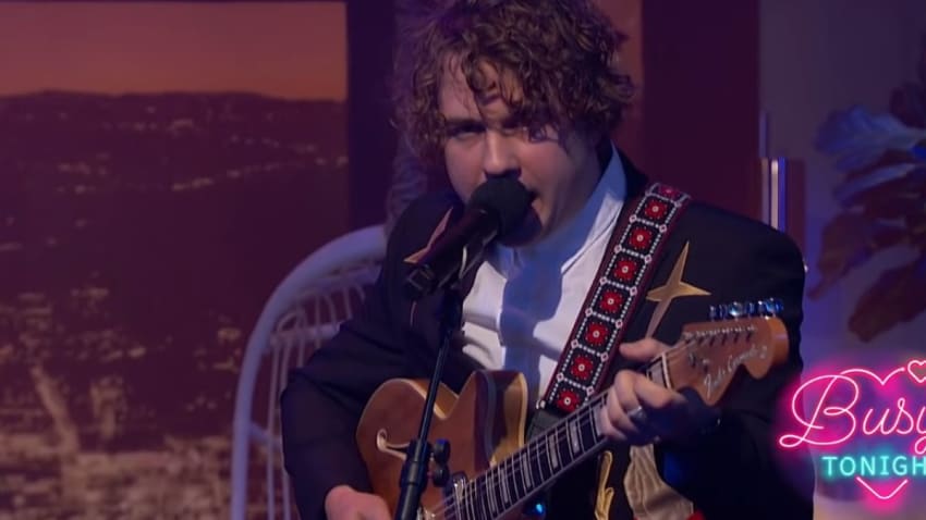 Kevin Morby Performs 'Congratulations’ On ‘Busy Tonight’