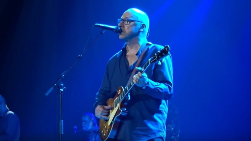 Mark Knopfler Offers ‘Brothers In Arms’ Tour Debut