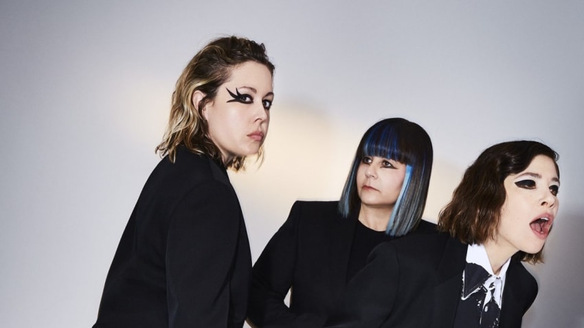 Sleater-Kinney Announces Fall Tour 2019 & Shares 'Hurry On Home' Single