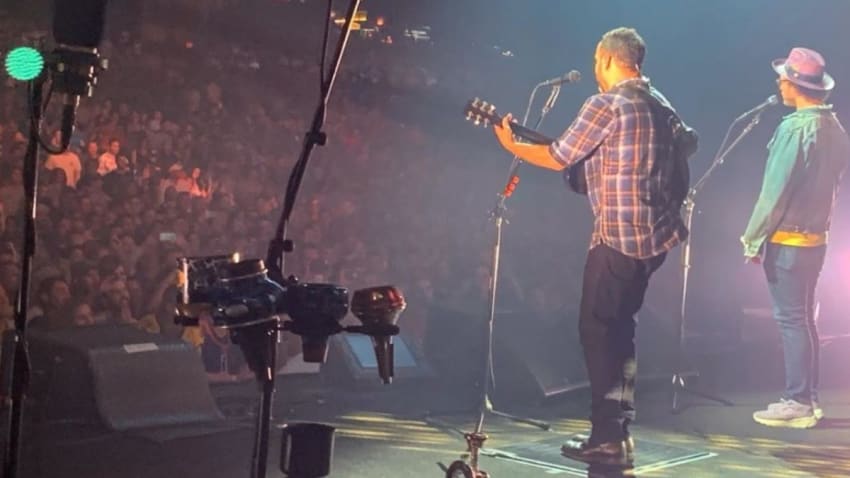 Dave Matthews Band & Amos Lee Cover ‘The Maker’ In Camden
