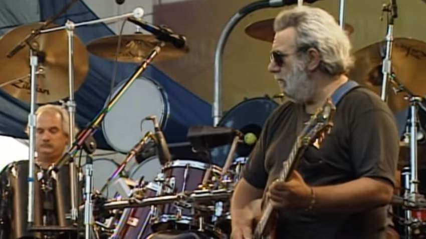 Grateful Dead Shares ‘China Cat Sunflower’ & ‘I Know You Rider’ From 1990