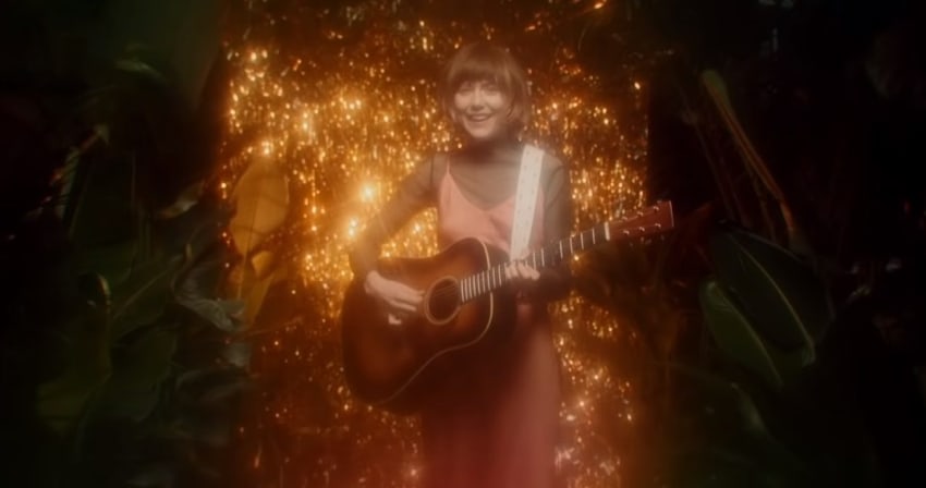 Molly Tuttle Light Came In Power Went Out Video