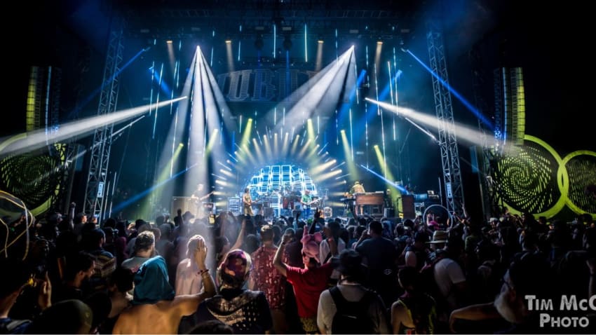 The String Cheese Incident Busts Out ‘Ten Miles To Tulsa’ At Electric Forest
