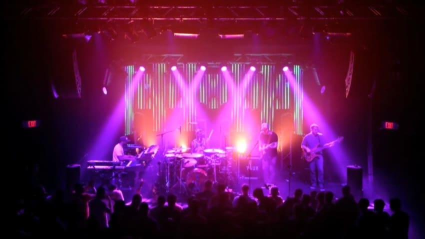 TAUK Covers Jimi Hendrix & Stevie Wonder In Pittsburgh